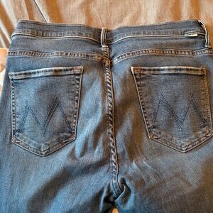 MOTHER- The Weekender Fray in Walking On Coals Denim Blue Jeans